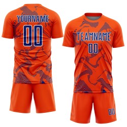 Maillot de football personnalisé à sublimation, lignes blanches et royales, uniforme orange Maillot de football personnalisé à sublimation, lignes blanches et royales, uniforme orange