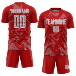 Maillot de football à sublimation gris-blanc, courbes rouges, lignes personnalisées Maillot de football à sublimation gris-blanc, courbes rouges, lignes personnalisées