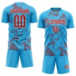 Maillot de football bleu ciel, rouge et blanc, uniforme personnalisé, lignes courbes, sublimation Maillot de football bleu ciel, rouge et blanc, uniforme personnalisé, lignes courbes, sublimation